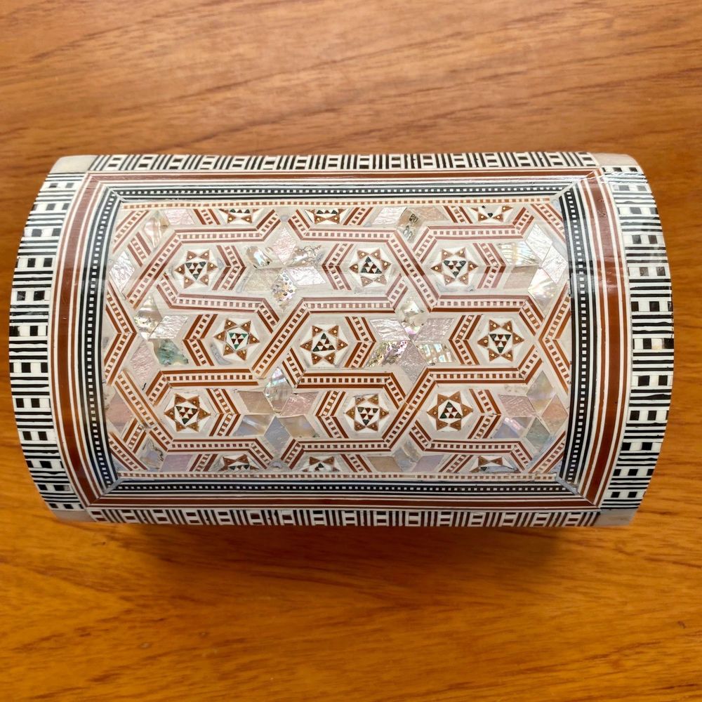 Intricate Mosaic Storage Box - Picture 8 of 9